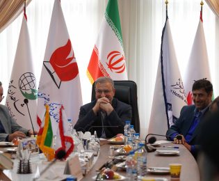 آیین تکریم و معارفه سرپرست سازمان فرهنگی، هنری، ورزشی و سیاحتی کوثر برگزار شد