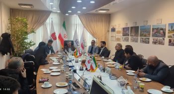 نشست صمیمی جامعه هدف شاهد و ایثارگر شاغل سازمان فرهنگی، هنری، ورزشی و سیاحتی کوثر با دکتر محمدرضا گروسی