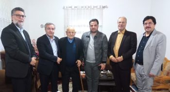 دیدار دکتر محمدرضا گروسی با پدر  شهید سرافراز علی میرابوطالبی در شهرستان رامسر
