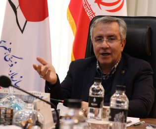 اولین جلسه شورای معاونین و مدیران سازمان به ریاست دکتر محمد رضا گروسی، سرپرست و نائب رئیس هیأت مدیره سازمان فرهنگی هنری، ورزشی و سیاحتی کوثر برگزار شد