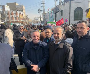 حضور دکتر محمدرضا گروسی در راهپیمایی بیست و دوم بهمن