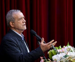 مراسم ملی بزرگداشت روز شهید با حضور رئیس جمهور برگزار شد