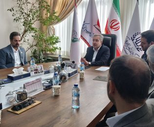دومین نشست صمیمی جامعه هدف شاهد و ایثارگر شاغل سازمان فرهنگی، هنری، ورزشی و سیاحتی کوثر با دکتر محمدرضا گروسی برگزار شد