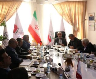 جلسه تشریح خدمات سازمان فرهنگی،هنری، ورزشی و سیاحتی کوثر به ایثارگران با حضور مدیران سازمان اقتصادی کوثر برگزار شد