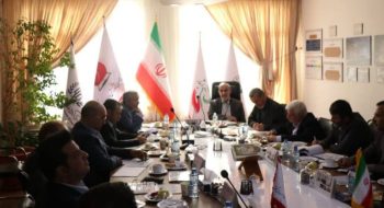 جلسه تشریح خدمات سازمان فرهنگی،هنری، ورزشی و سیاحتی کوثر به ایثارگران با حضور مدیران سازمان اقتصادی کوثر برگزار شد