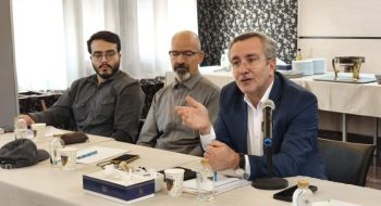 دکتر محمدرضا گروسی: در حال برنامه ریزی برای توسعه خدمات گردشگری به خانواده معظم شاهد و ایثارگر هستیم