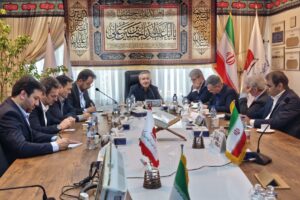 دکتر محمدرضا گروسی در شورای مدیران سازمان: باید در تمامی شرایط،  آمادگی لازم را برای ارائه خدمات به خانواده معظم شهدا و ایثارگران داشته باشیم.