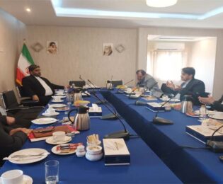 اسماعیل سجادی منش با ناصر علی‌نژاد  مدیر کل امور ورزشی و اردویی بنیاد شهید و امور ایثارگران دیدار و گفتگو کرد