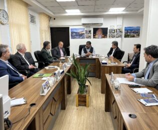 مجمع عمومی عادی سالیانه شرکت شاهدان کوثر برگزار شد