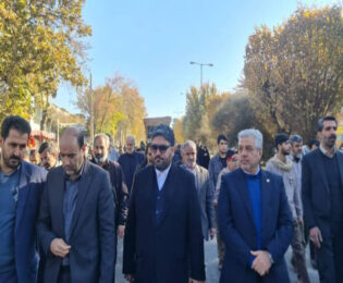 اسماعیل سجادی منش در تشییع شهدای گمنام شهرستان نهاوند: انسجام و وحدت بین مردم ثمره خون شهداست