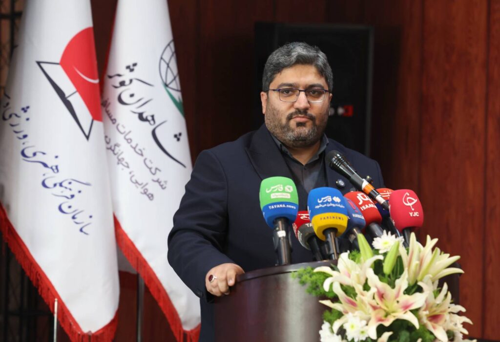 مراسم بدرقه کاروان زیارتی خانواده معظم شهدا و ایثارگران به عتبات عالیات