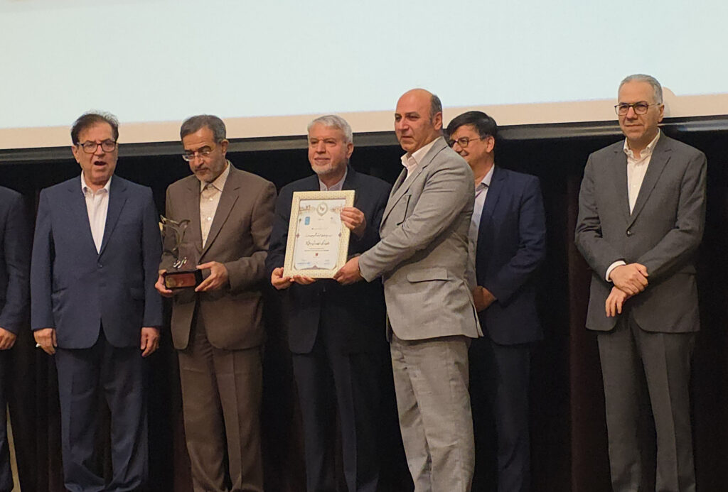 سازمان فرهنگی، هنری، ورزشی و سیاحتی  کوثر موفق به کسب جایزه ملی تعالی صنعت گردشگری شد