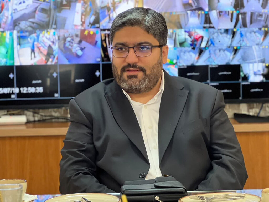 اسماعیل سجادی منش مدیرعامل سازمان فرهنگی، هنری، ورزشی و سیاحتی کوثر از هتل قدس مشهد بازدید کرد